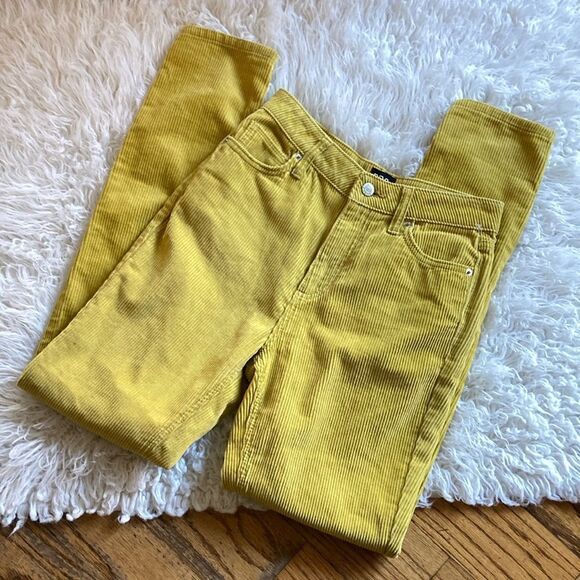 BDG Urban Outfitters Mom High-Rise Corduroy Pants Size 24 - Picture 1 of 12